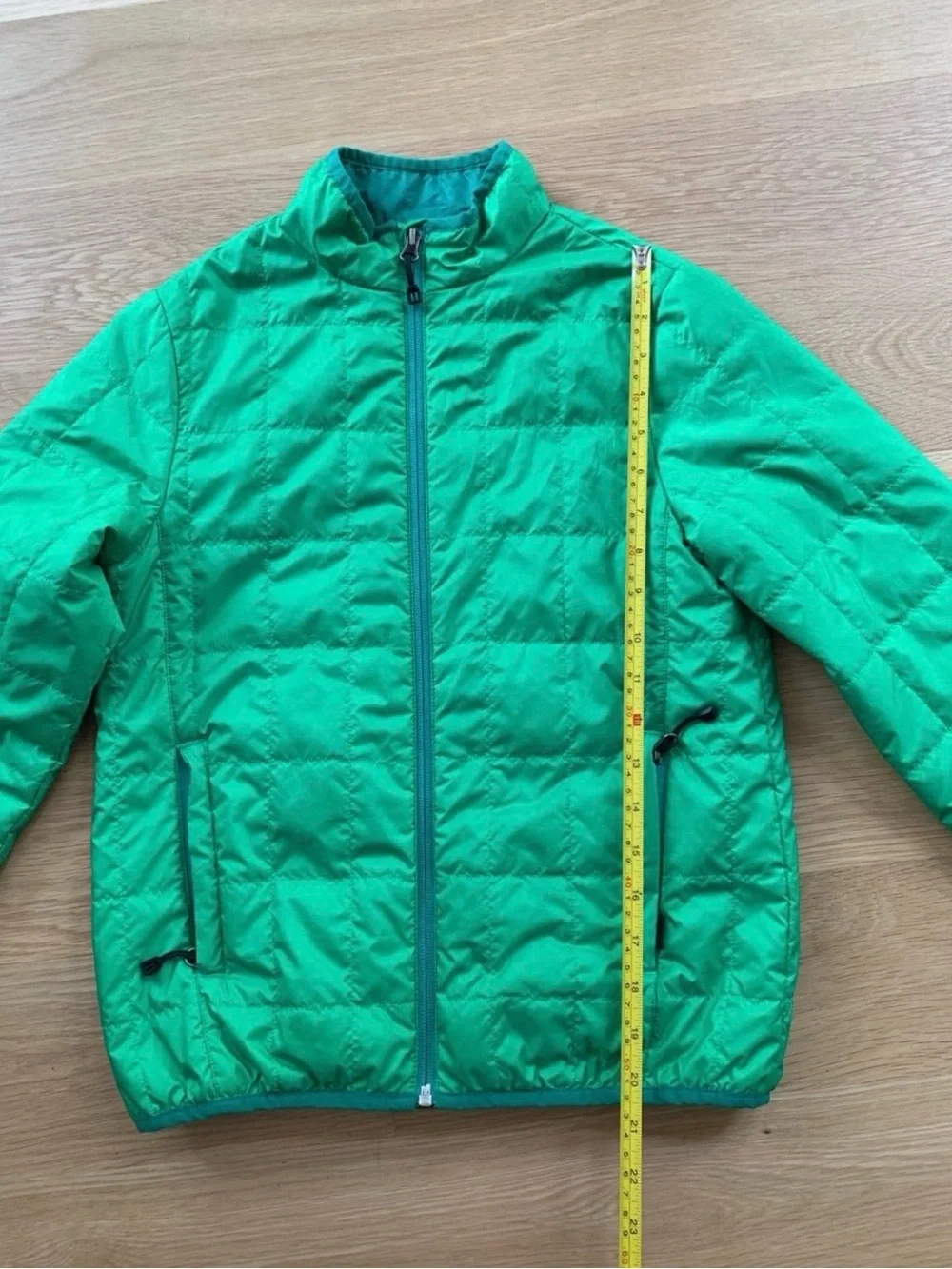 REI Kids Green Puffer Down Jacket Medium 10-12 - small stains